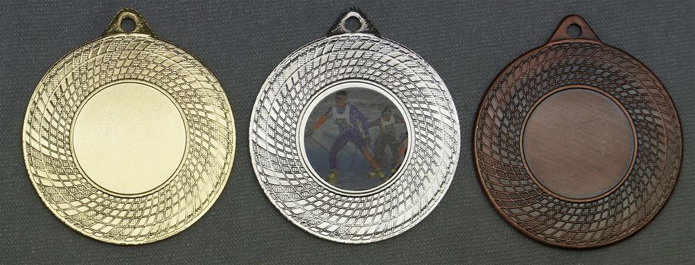Medaljer og bånd nr. 715